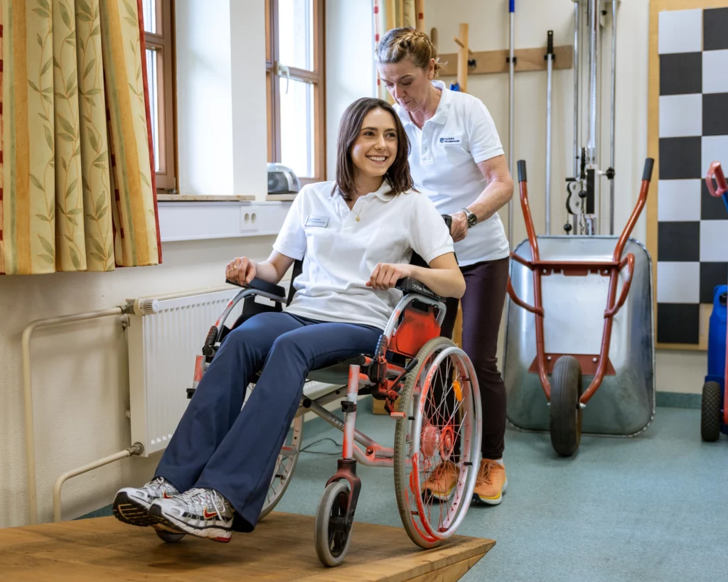 wirdenkenlokal-rollstuhl-krankenhaus