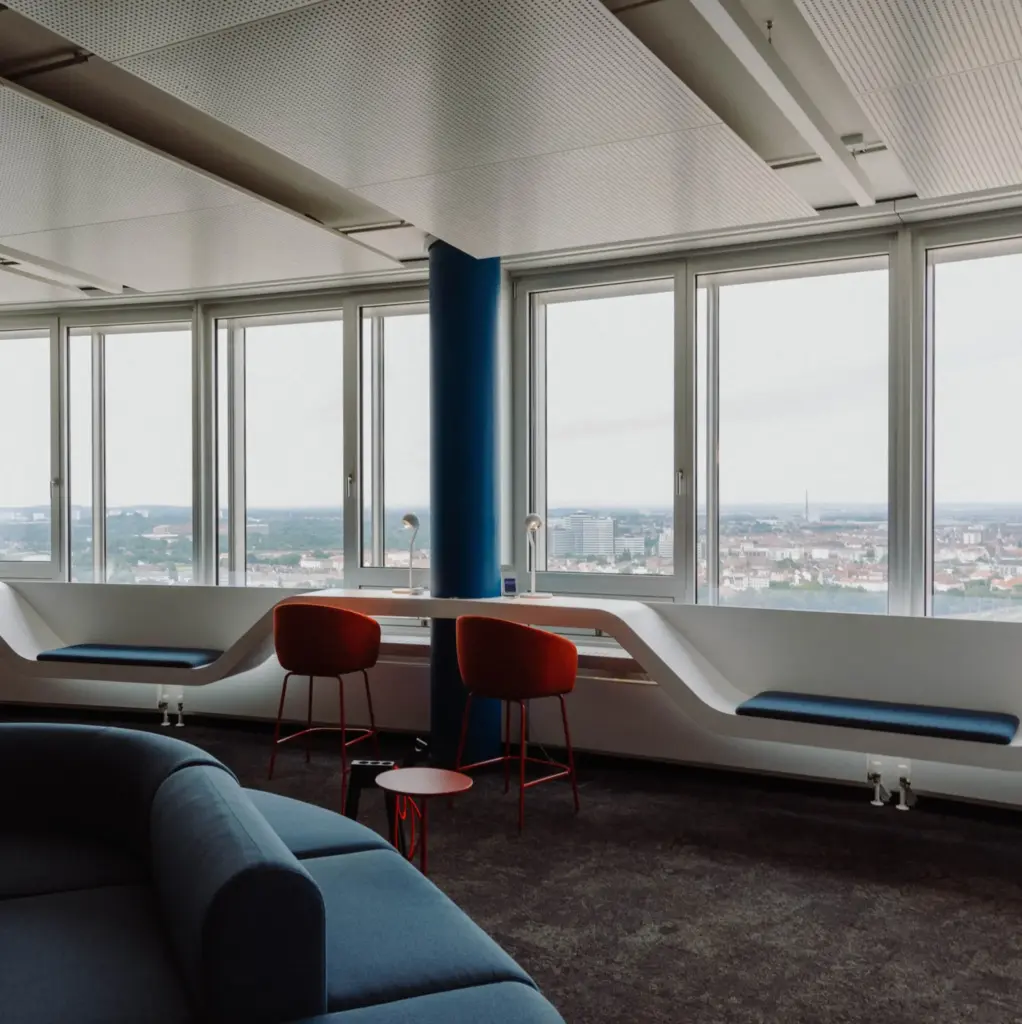 neuesbüro21.6.-7966